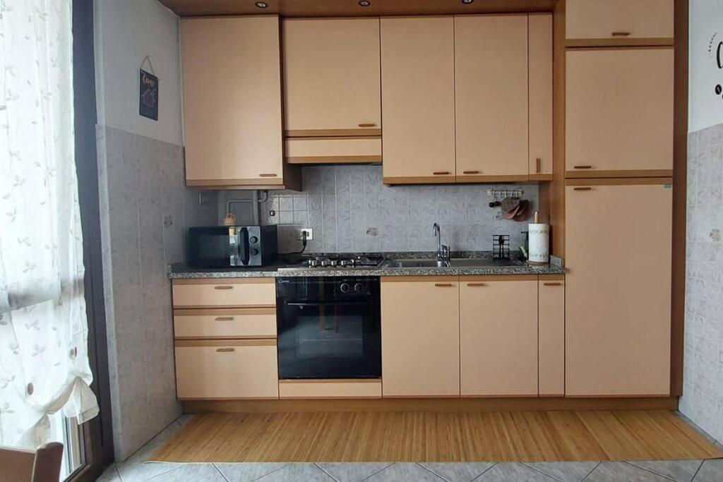 Deliziosa Casa Mignon Appartement Luisago Buitenkant foto